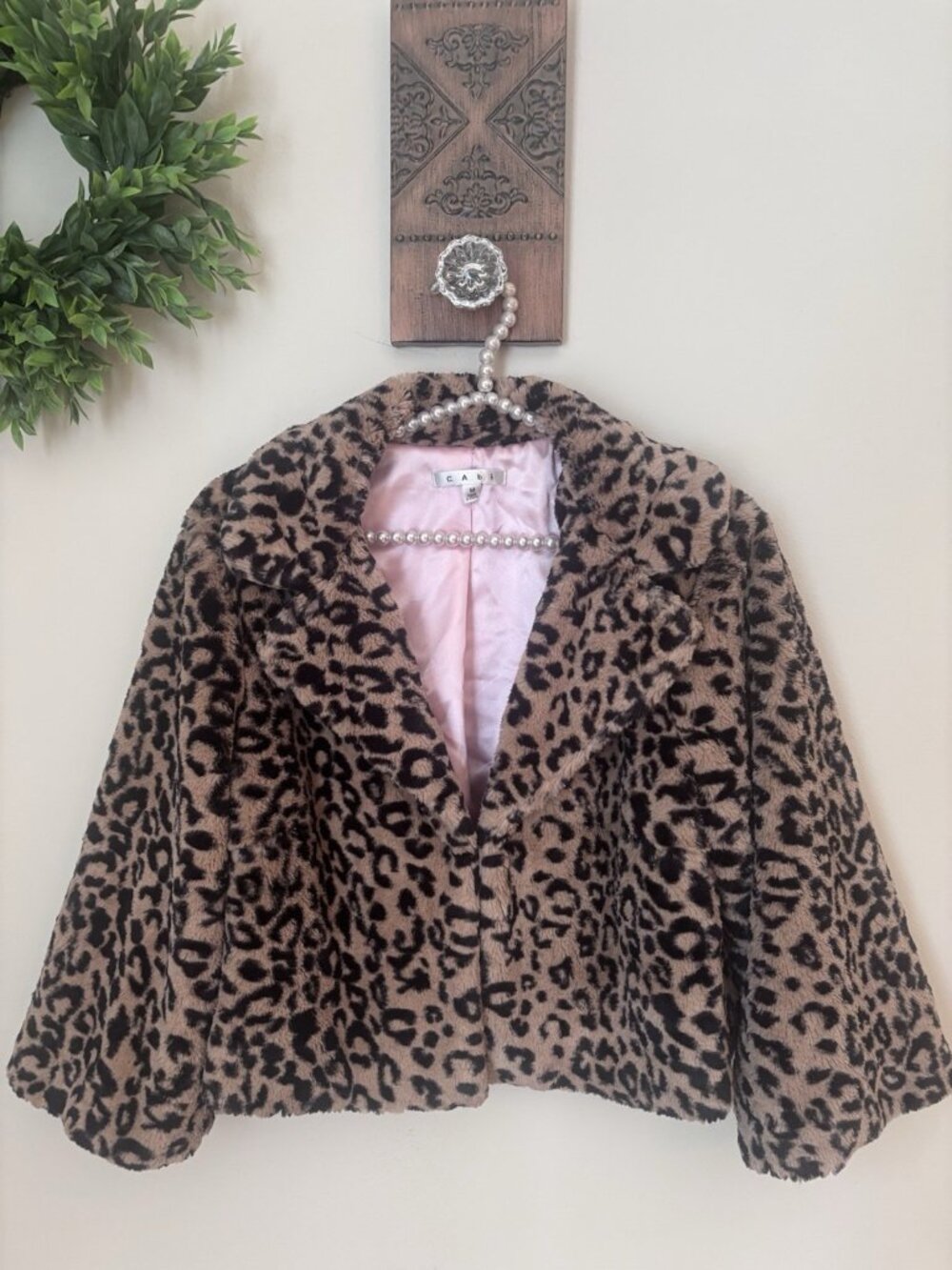 Cabi Womens Size M Leopard Print Faux Fur Jacket Cropped  Soft Fuzzy